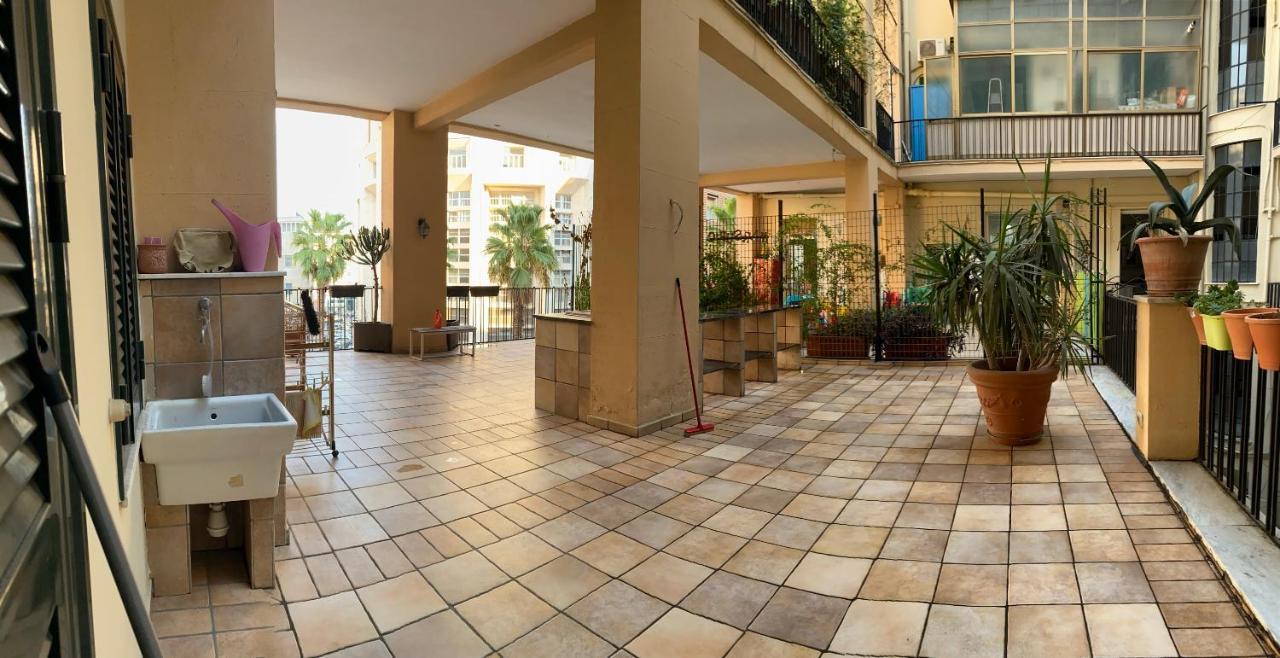 Home Toledo 355 Наполи Екстериор снимка