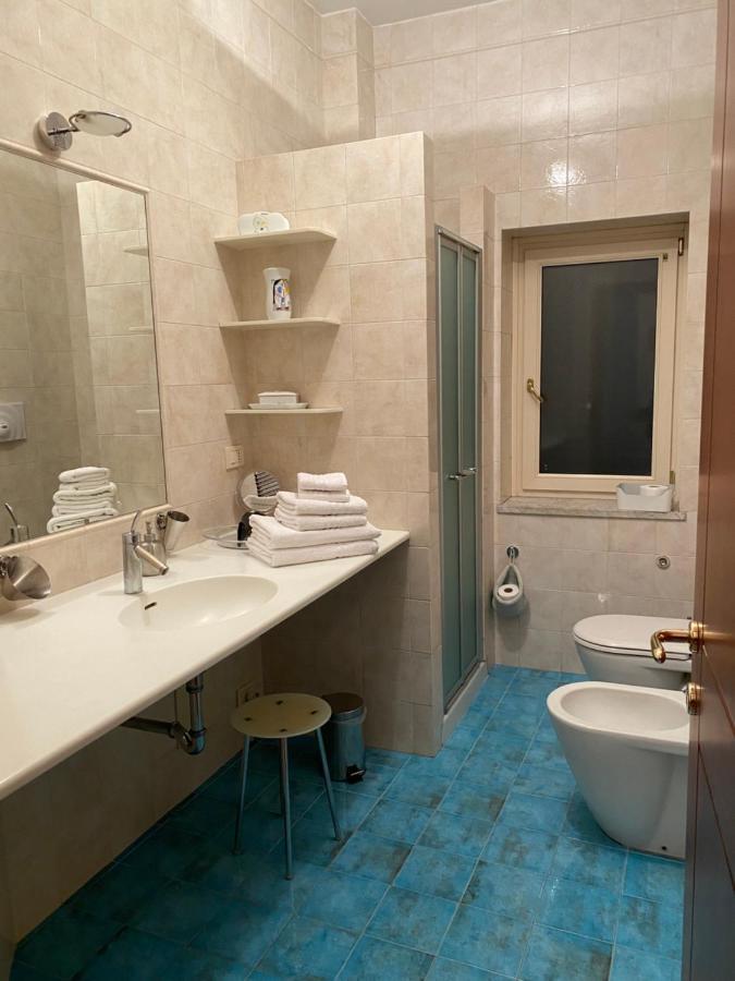 Home Toledo 355 Наполи Екстериор снимка
