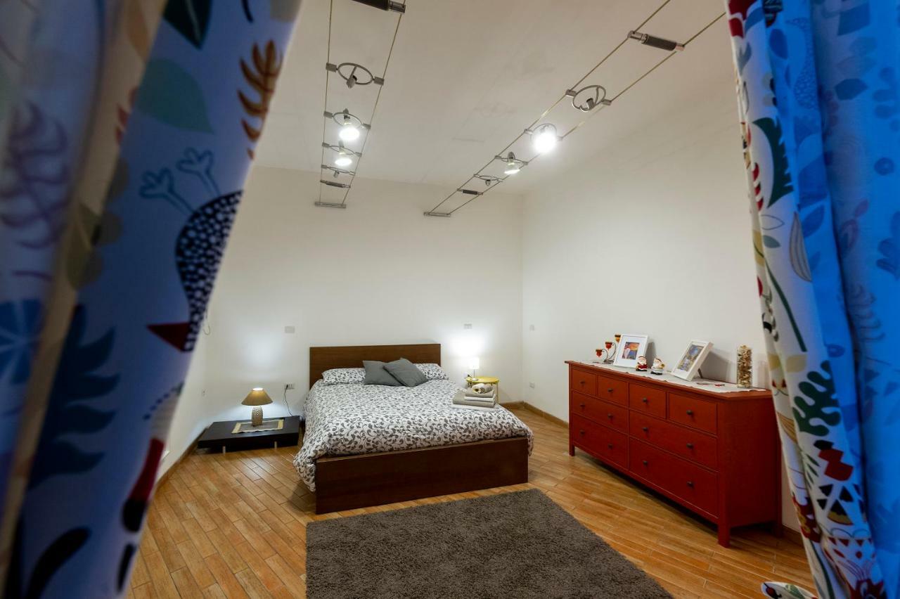 Home Toledo 355 Наполи Екстериор снимка