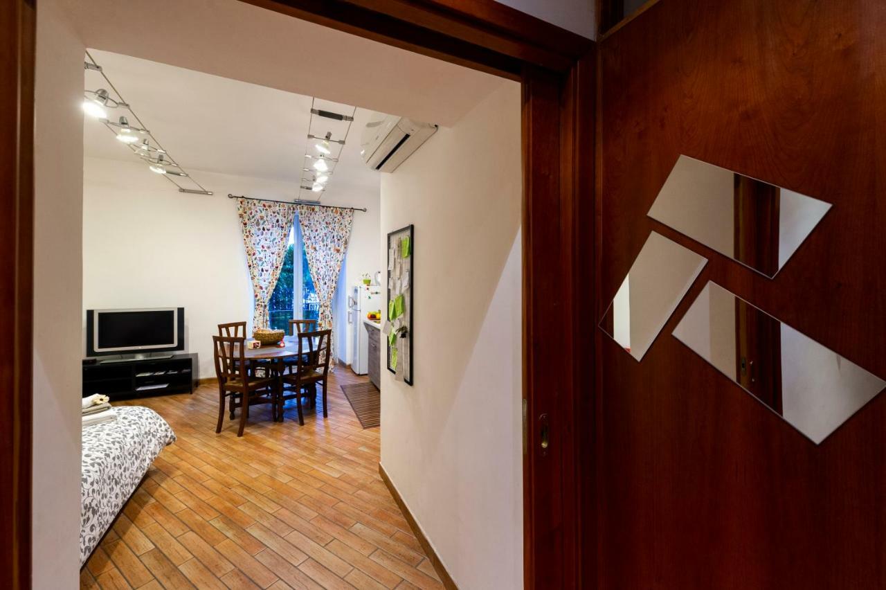 Home Toledo 355 Наполи Екстериор снимка